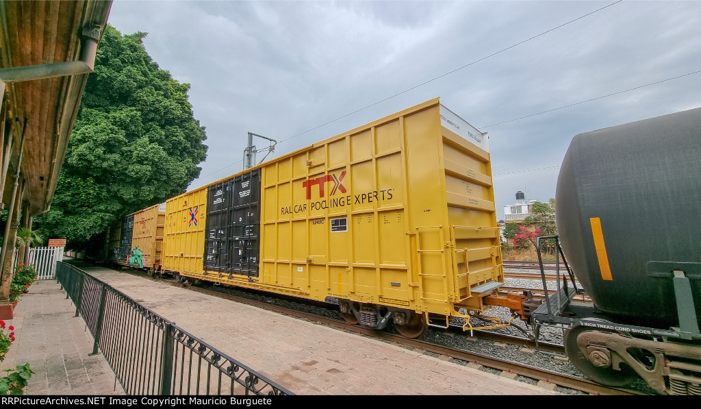 Railbox Box Car